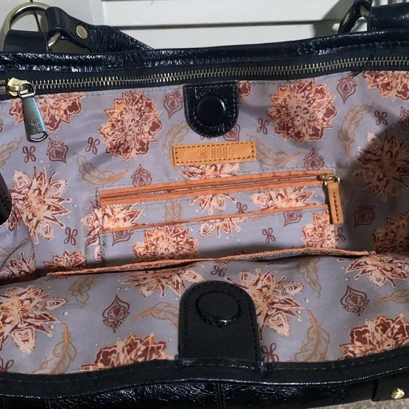 Beautiful HOBO Bag - Picture 4 of 9